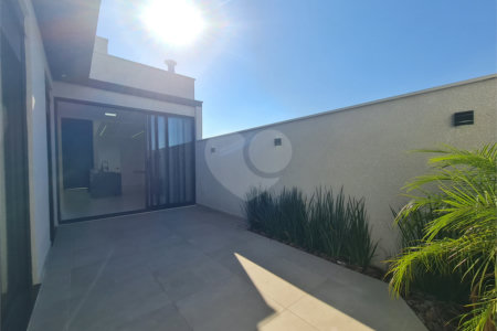 Casa à venda com 3 quartos, sendo 1 suíte, no condomínio Vilagio Wanel, Sorocaba - SP