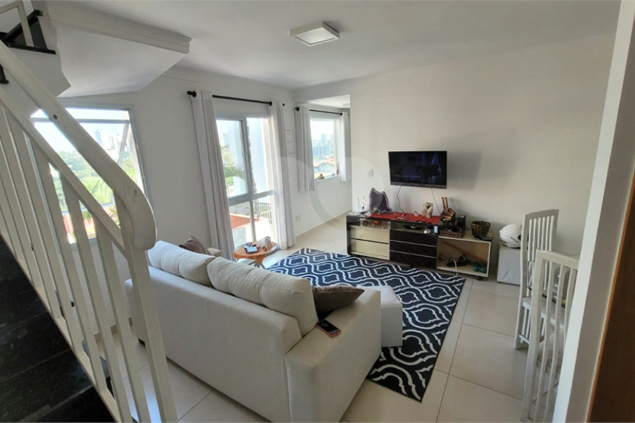 Casa à venda com 2 suítes no condomínio Residencial Sophia, São Paulo - SP