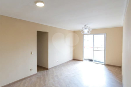 Apartamento à venda com 3 quartos, sendo 1 suíte, em Jardim Marajoara, São Paulo, SP