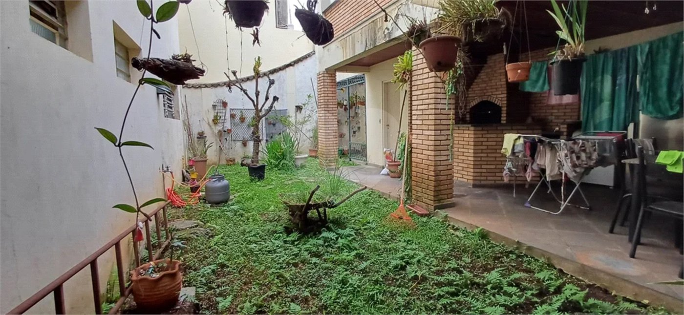 Sobrado à venda com 5 quartos, sendo 1 suíte, em Tremembé, São Paulo, SP