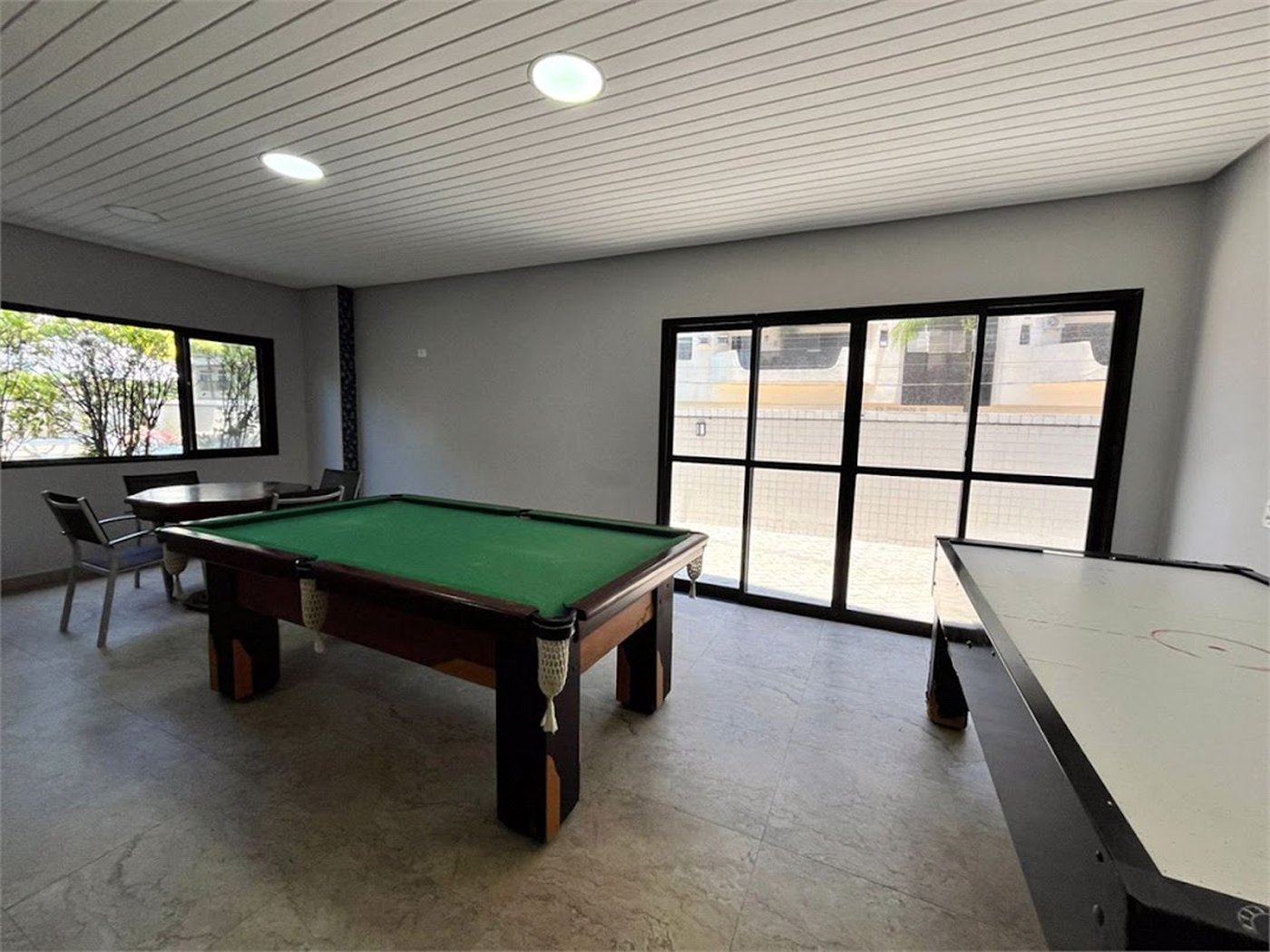 Apartamento Residencial à venda, Enseada, Guarujá - AP0868.