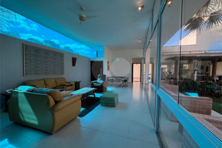 Casa à venda com 2 quartos, sendo 1 suíte, em Orla Norte, Porto Seguro, BA