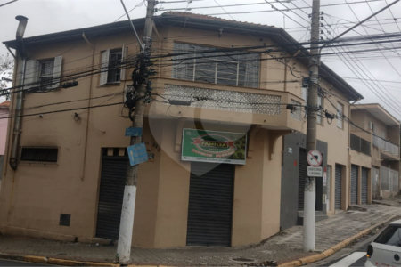 Sobrado à venda com 4 quartos em Calmon Viana, Poá, SP