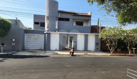 Casa à venda com 5 suítes em Residencial Olivio Benassi, Matão, SP