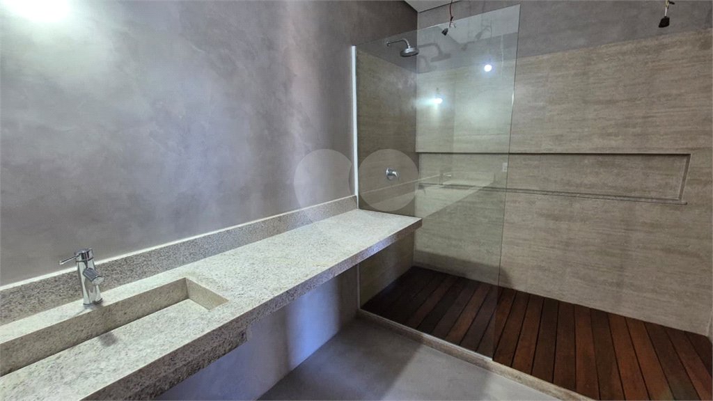 Casa à venda com 8 quartos, sendo 7 suítes, em Ferradura, Armação dos Búzios, RJ
