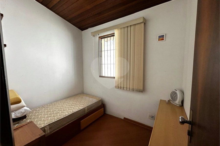 Casa à venda com 3 quartos, sendo 1 suíte, em Planalto Paulista, São Paulo, SP