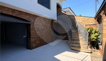 Casa à venda com 5 quartos, sendo 4 suítes, em Vila Rosália, Guarulhos, SP