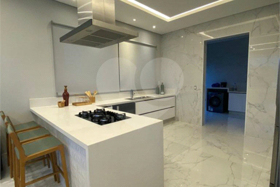 Casa à venda com 4 suítes no condomínio Genessis 2, Santana de Parnaíba - SP