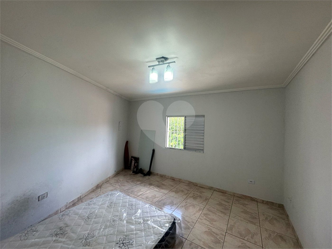 Casa à venda com 4 quartos, sendo 2 suítes, em Jardim Bela Vista, Guarulhos, SP
