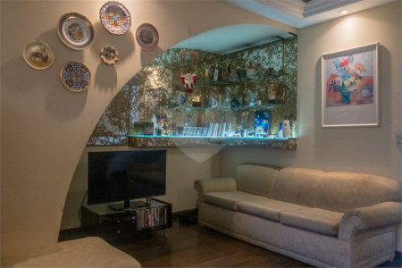 Casa à venda com 3 quartos, sendo 2 suítes, em Granja Julieta, São Paulo, SP