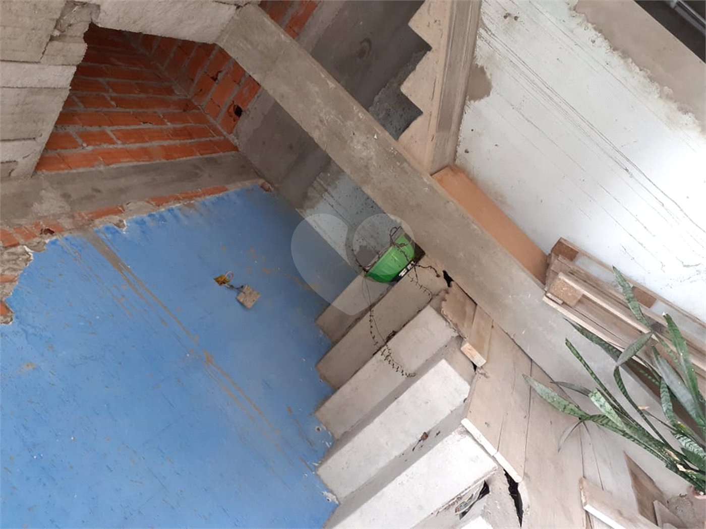 Sobrado à venda com 5 quartos, sendo 1 suíte, em Jardim Cumbica, Guarulhos, SP