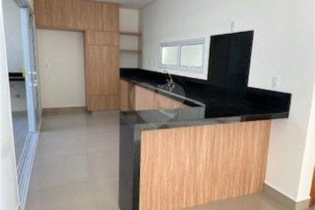 Casa à venda com 3 suítes no condomínio Residencial Viena, Indaiatuba - SP
