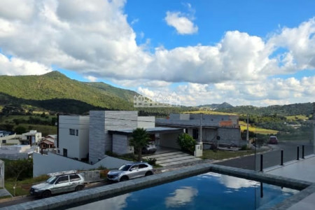 Casa à venda com 3 suítes em Loteamento Greenfield, Atibaia, SP