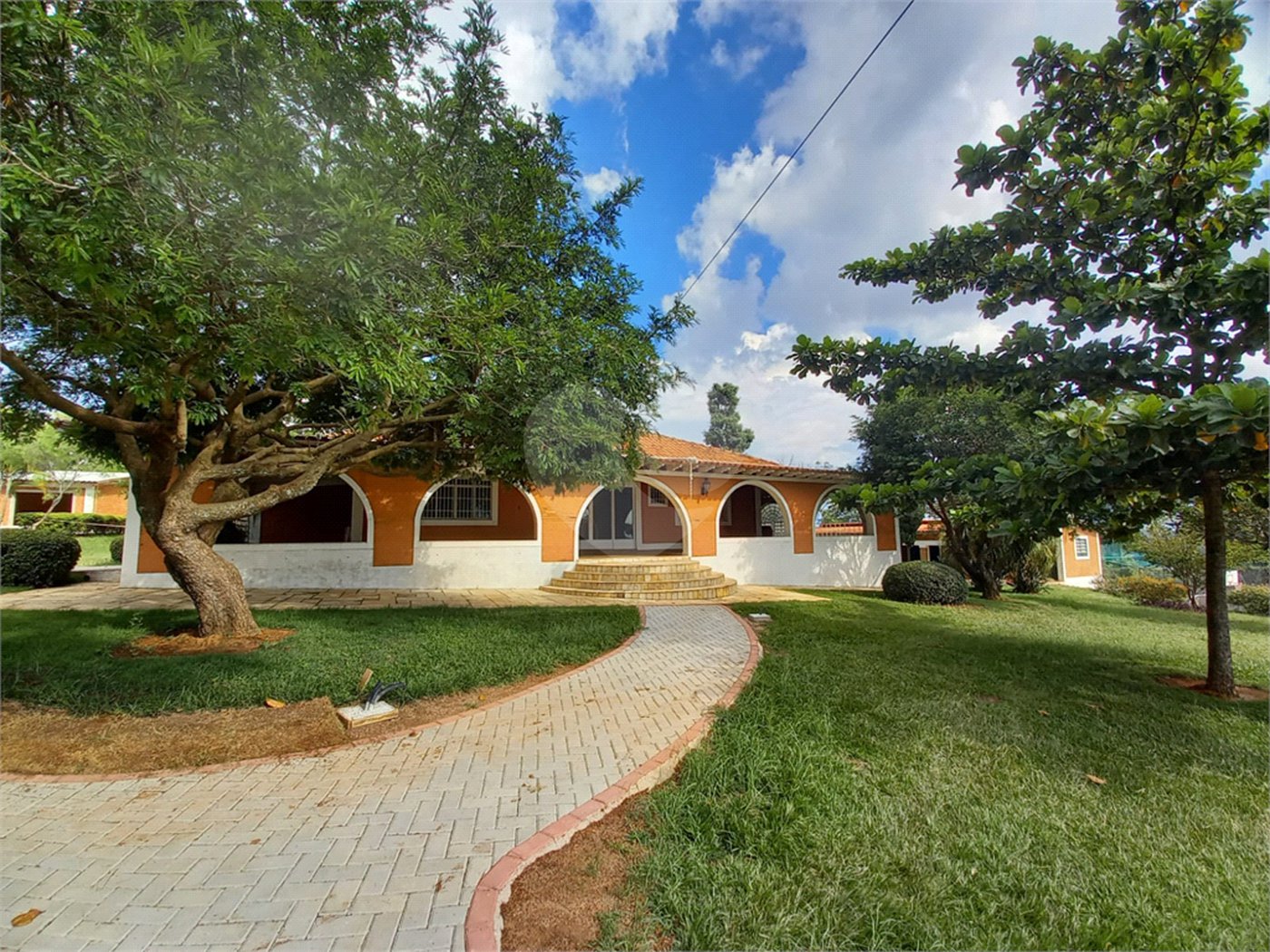 Casa à venda com 4 suítes no condomínio Alpes de Vinhedo, Vinhedo - SP