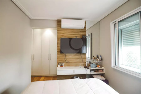 Apartamento à venda com 3 quartos, sendo 1 suíte,  em Vila Dom Pedro II, São Paulo, SP