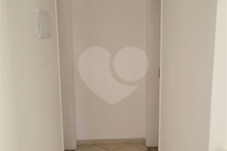 Sobrado à venda com 3 suítes em Jardim Regente, Indaiatuba, SP