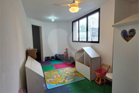Apartamento à venda com 3 suítes em Vila Uberabinha, São Paulo, SP