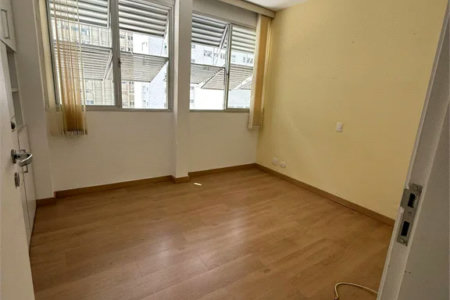 Triplex à venda ou para alugar com 3 suítes em Vila Suzana, São Paulo, SP