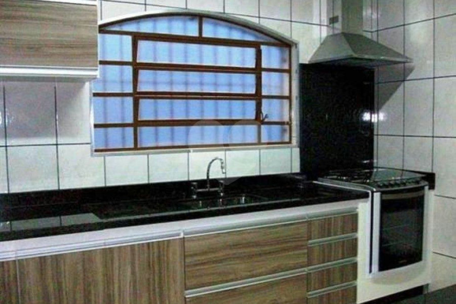 Sobrado à venda com 3 quartos, sendo 1 suíte, em Jardim Virginia Bianca, São Paulo, SP