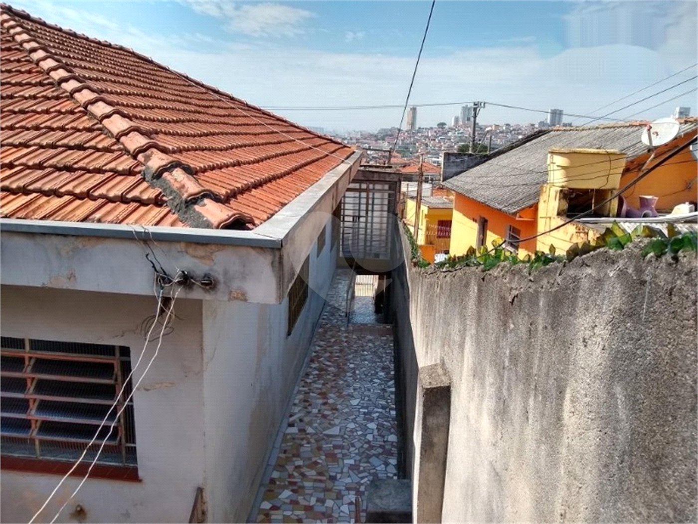 Sobrado à venda com 4 quartos, sendo 1 suíte, em Vila Constança, São Paulo, SP