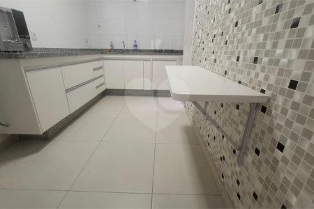 Casa em condomínio à venda com 2 quartos em Parque Vitória, São Paulo, SP
