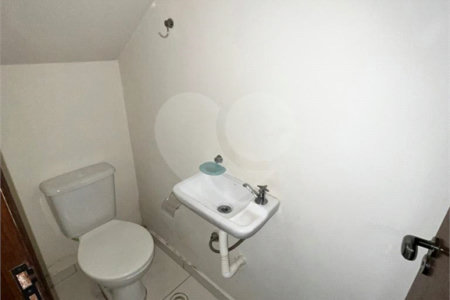 Sobrado à venda com 3 quartos, sendo 1 suíte,  em Vila Alice, Santo André, SP