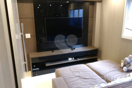 Sobrado à venda com 3 quartos, sendo 1 suíte,  em Vila Oliveira, Mogi das Cruzes, SP