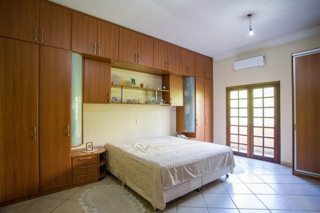 Casa à venda com 4 suítes em Cidade São Francisco, São Paulo, SP