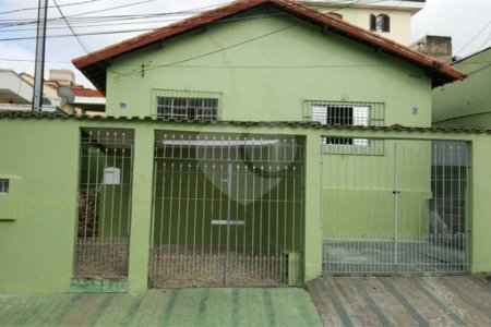 Casa terrea no Tremembe, com 250 m2,, proximo, ao Supermercados Ourinhos.