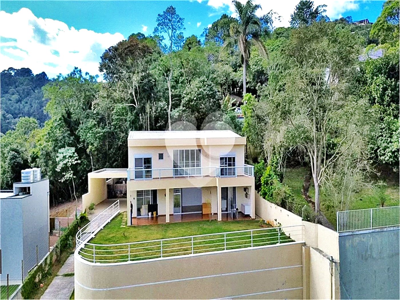 Casa à venda com 4 suítes no condomínio Alpes da Cantareira, Mairiporã - SP