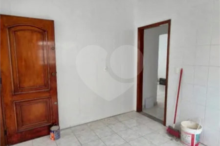Casa à venda com 3 quartos, sendo 1 suíte,  no Centro, São José dos Campos, SP