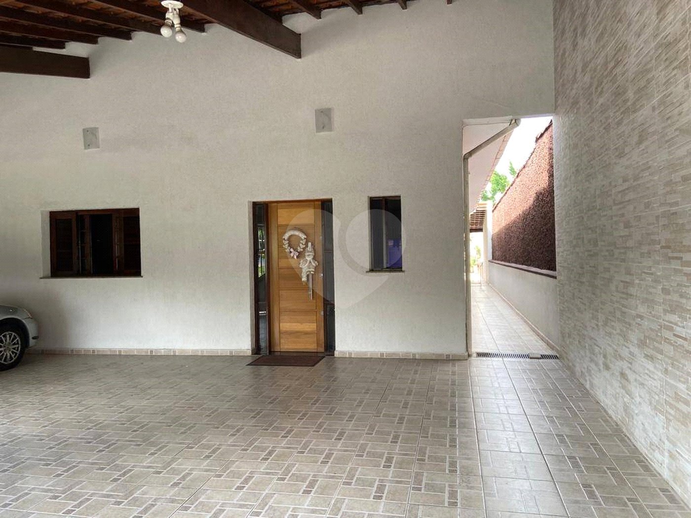 Casa à venda com 3 quartos, sendo 1 suíte, em Vila Acoreana, Poá, SP