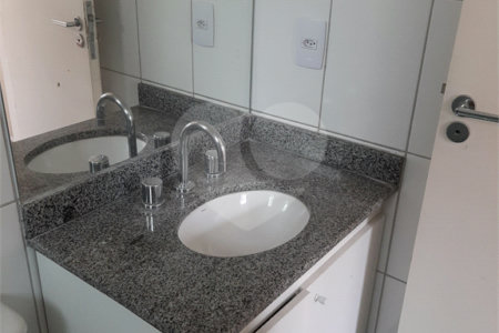 Apartamento à venda ou para alugar com 3 quartos, sendo 1 suíte,  em Vila Suzana, São Paulo, SP