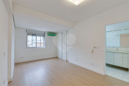 Casa de Vila à venda com 3 quartos, sendo 2 suítes, em Santo Amaro, São Paulo, SP