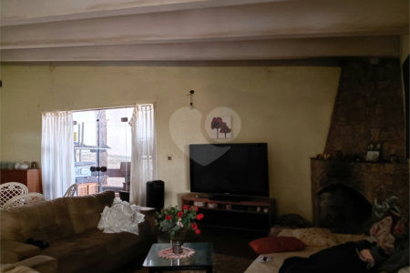 Casa para alugar com 4 suítes em Vila Carmosina, São Paulo, SP