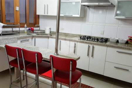 Sobrado à venda com 4 quartos, sendo 2 suítes,  em Parque Colonial, São Paulo, SP