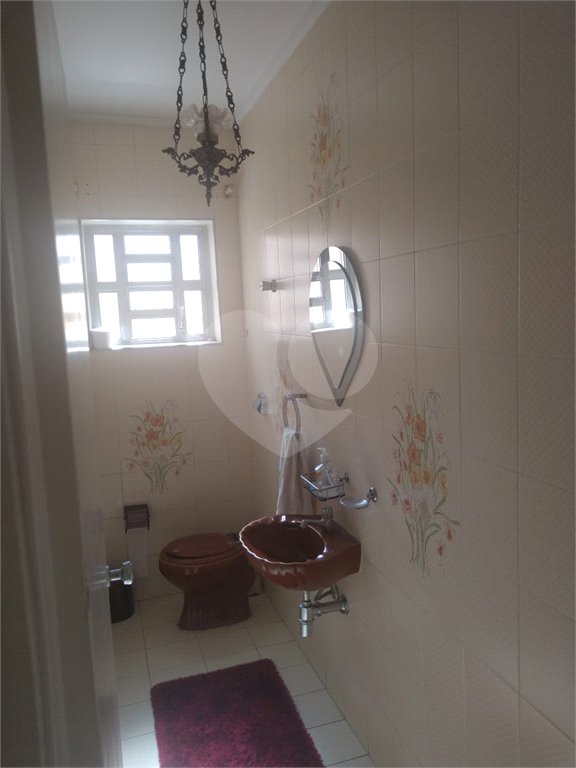 Casa à venda com 4 quartos, sendo 1 suíte,  em Vila Gustavo, São Paulo, SP
