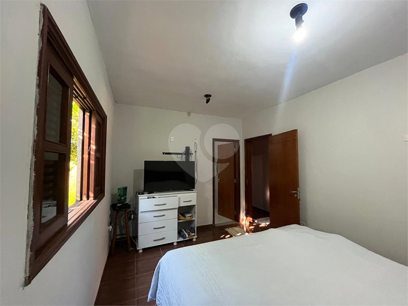 Sobrado à venda com 4 quartos, sendo 1 suíte, em Estância Conceição, Itapetininga, SP