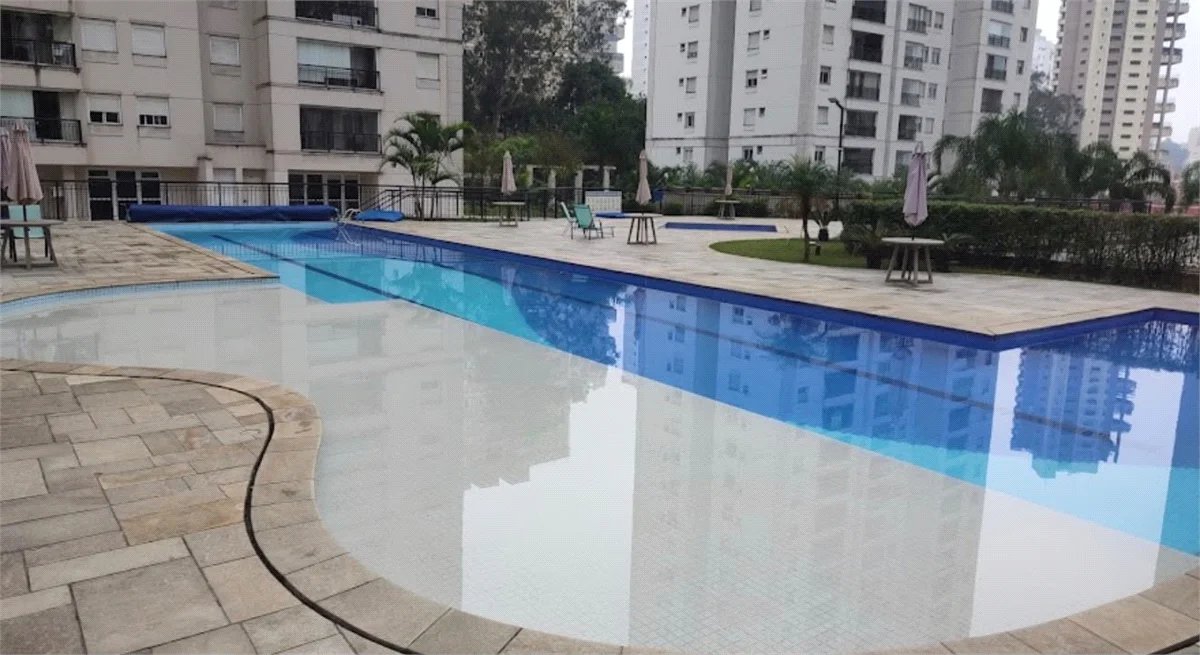 Apartamento à venda com 3 quartos, sendo 1 suíte, em Vila Suzana, São Paulo, SP