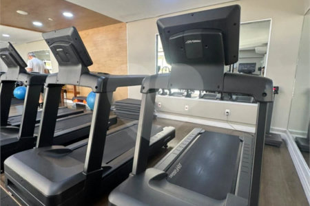 Apartamento para alugar com 4 quartos, sendo 3 suítes,  em Vila Gomes Cardim, São Paulo, SP