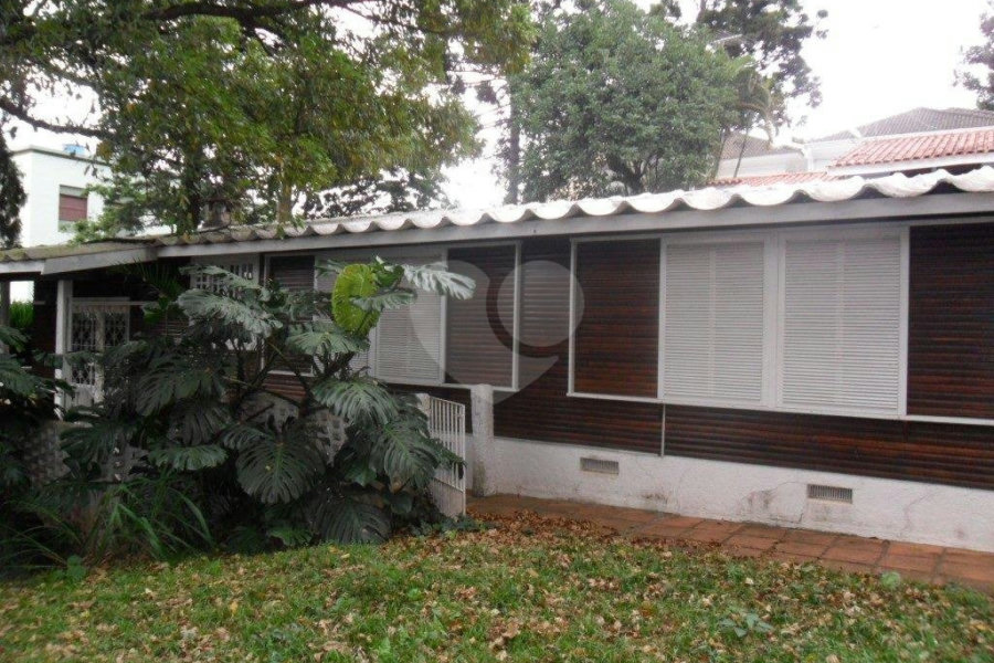 Sobrado à venda com 3 quartos, sendo 1 suíte, em Vila Albertina, São Paulo, SP