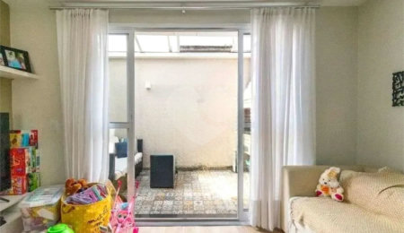 Casa à venda com 2 suítes no condomínio Nova Porcelana, São Paulo - SP