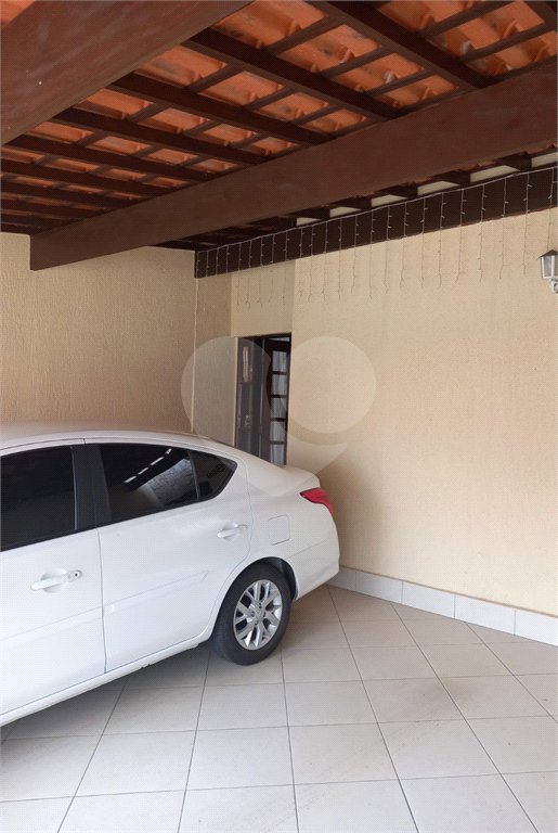Sobrado à venda com 3 quartos, sendo 1 suíte,  em Vila Lavínia, Mogi das Cruzes, SP