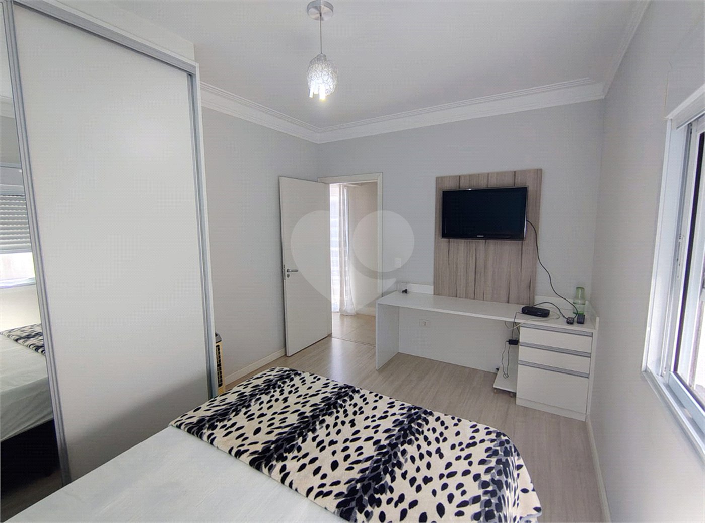 Casa à venda com 3 quartos, sendo 1 suíte,  em Horto Santo Antonio, Jundiaí, SP