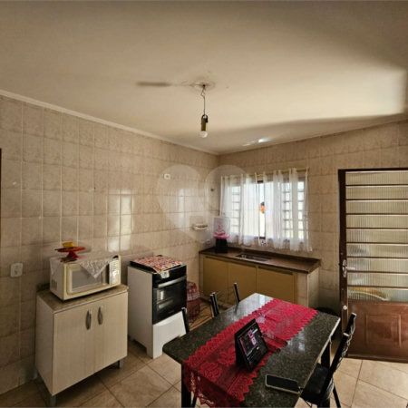Casa à venda com 2 quartos em Jardim do Lago, Atibaia, SP