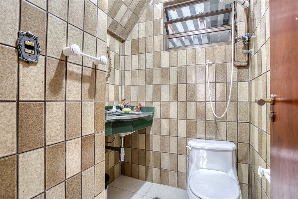 Casa de Vila à venda com 4 quartos, sendo 2 suítes, em Granja Julieta, São Paulo, SP