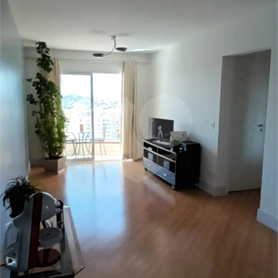 Apartamento na Vila Mascote | 1 dormitório | 1 vaga | Varanda