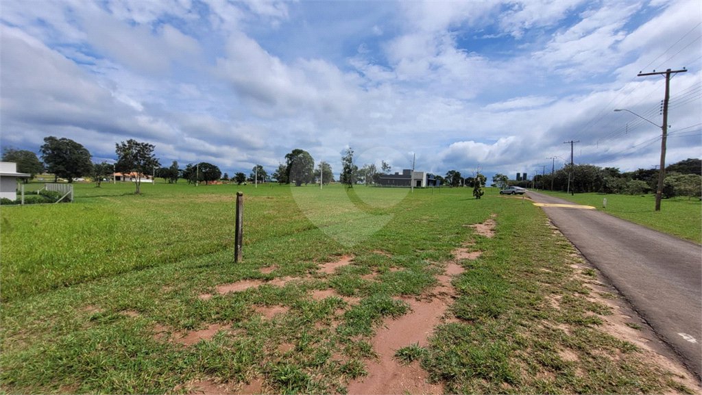 Loteamento à venda no Condomínio Vila Pinhal do Broa