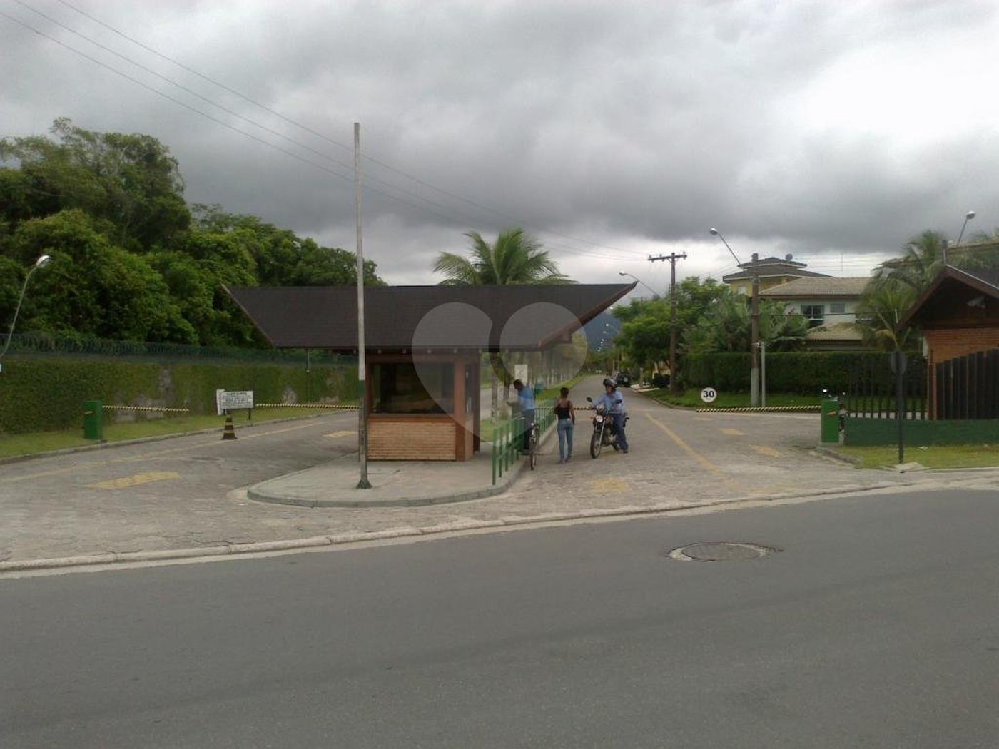 Sobrado à venda com 5 suítes em Enseada, Bertioga, SP