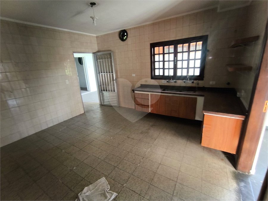 Casa à venda com 3 quartos em Jardim das Esmeraldas, São Paulo, SP